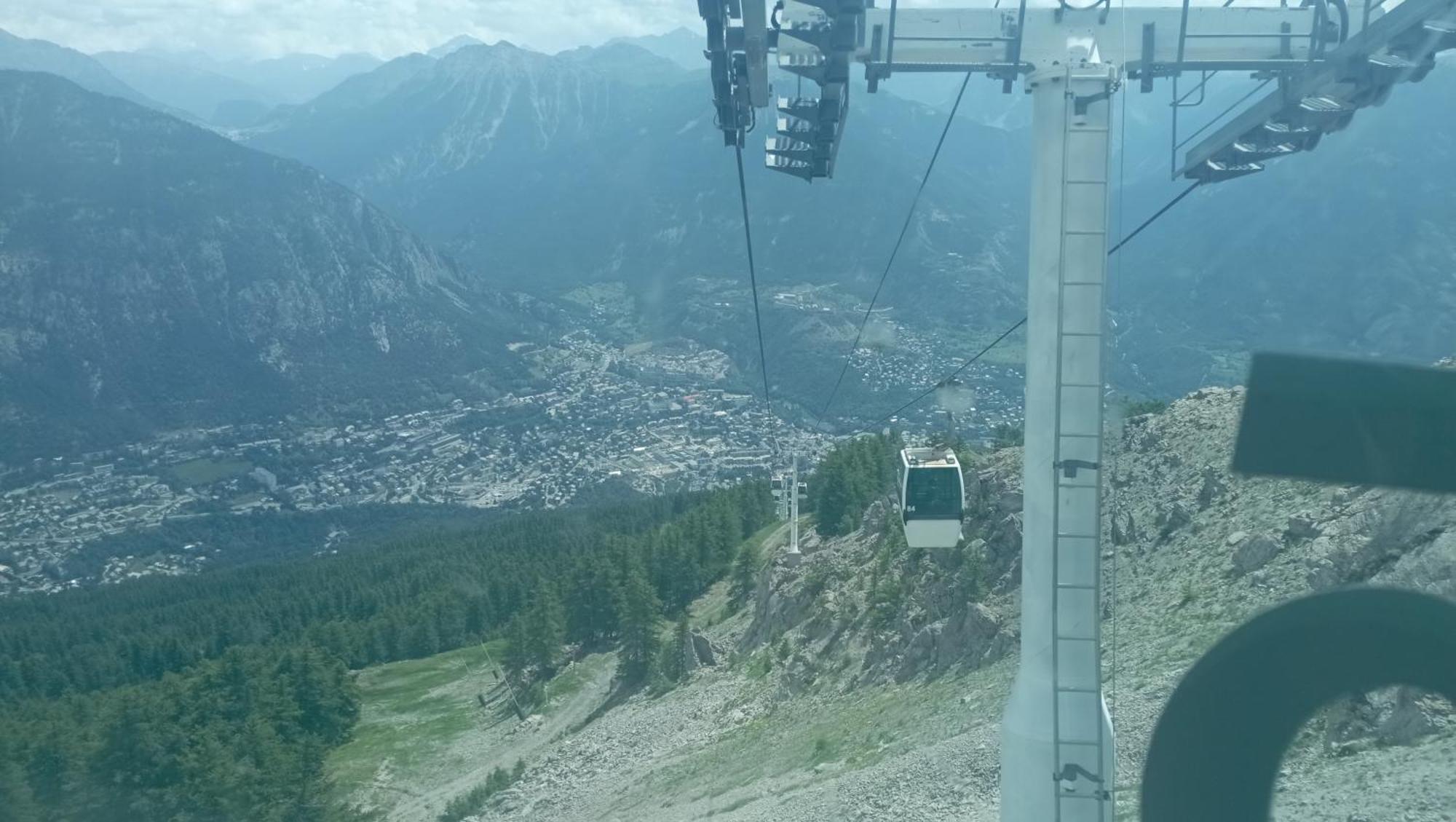 Appartement Superbe T2 A 2 Pas Des Pistes Et Des Sentiers De Randonnee à Briançon Extérieur photo